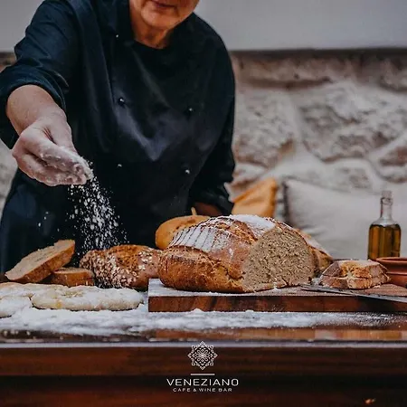 Veneziano Boutique